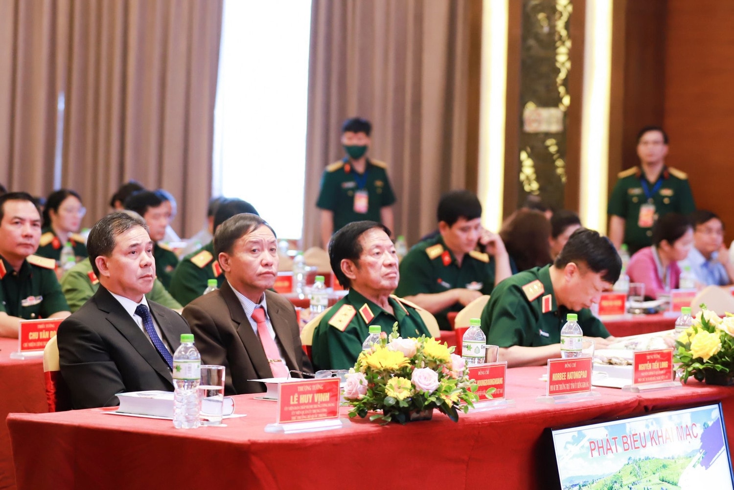 Đoàn Đại biểu đại diện Đảng, Nhà nước CHDCND Lào tham dự hội thảo. Hội thảo “50 năm chiến dịch phòng ngự Cánh Đồng Chum - Xiêng Khoảng thắng lợi và bài học kinh nghiệm” -0