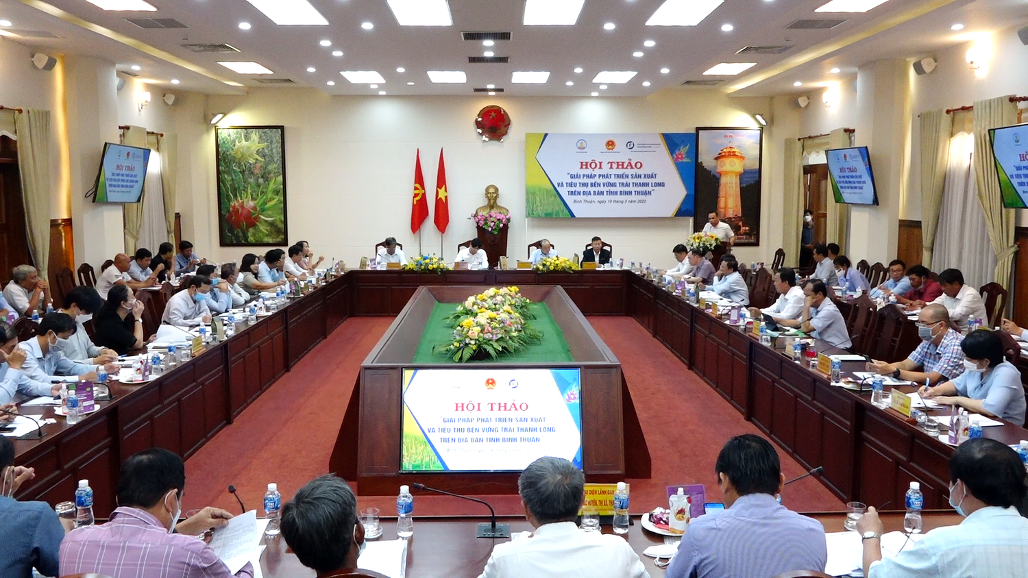 Quang-canh-hoi-thao-anh-NL-1652961891823.png