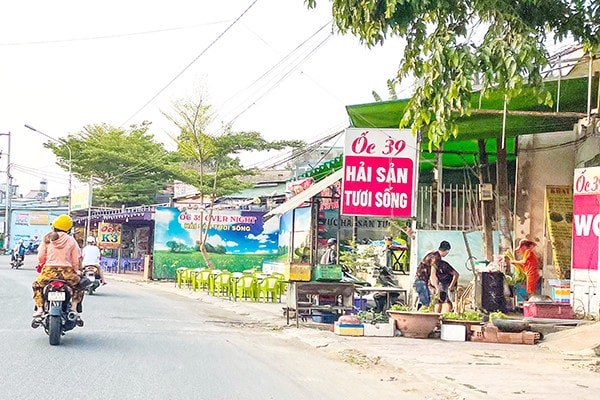 Mạnh tay xử lý các trường hợp lấn chiếm lòng, lề đường. Nguồn: ITN