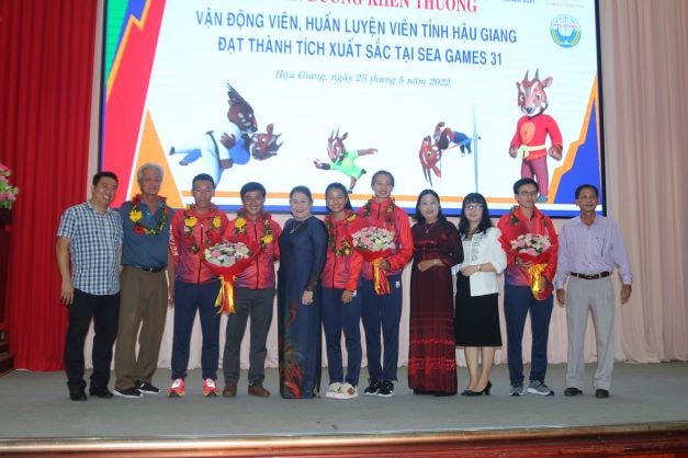 Hậu Giang khen thưởng các vận động viên đạt thành tích tại SEA GAMES 31 -0