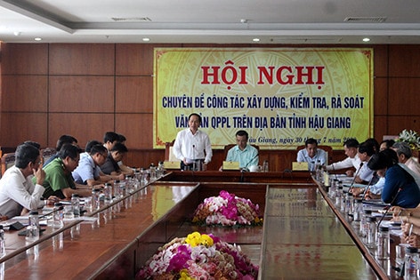 Không chỉ là mức thù lao -0