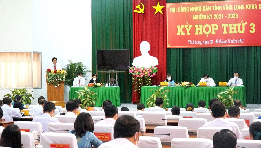 Thư ký kỳ họp thông qua tổng hợp các ý kiến thảo luận tại tổ tại Kỳ họp thứ 3, HĐND tỉnh Vĩnh Long Khóa X