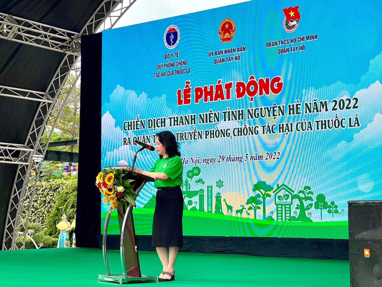 Phó Giám đốc Quỹ Phòng, chống tác hại thuốc lá Phan Thị Hải phát biểu tại Lễ phát động Xây dựng tuyến phố đi bộ không khói thuốc lá -0