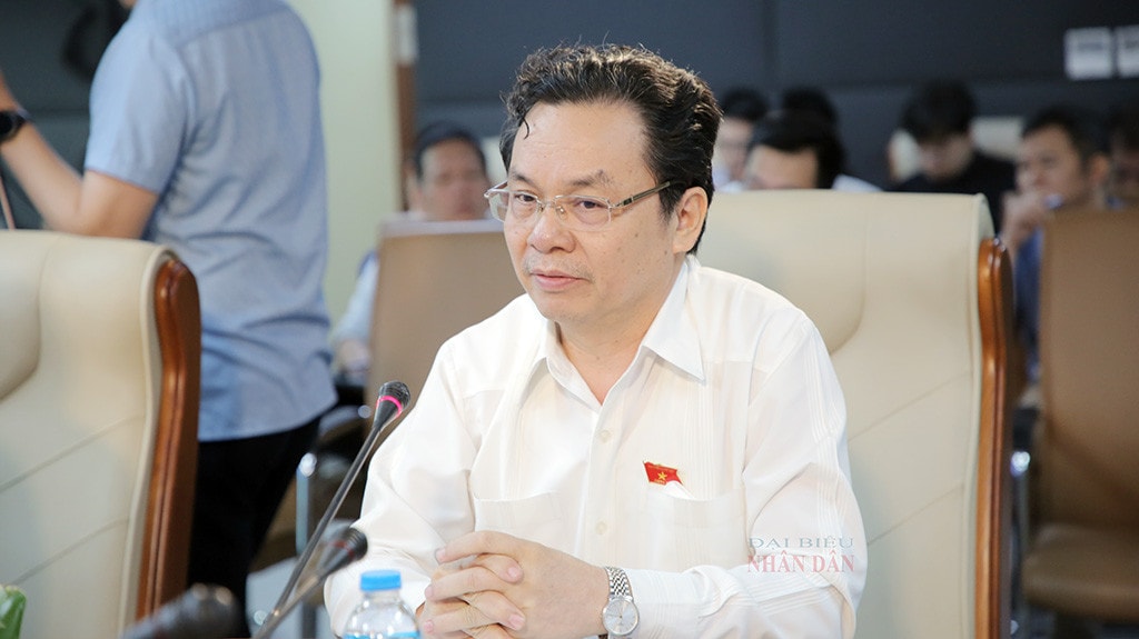 Nhà báo Nguyễn Quốc Thắng: Thưa ông Hoàng Văn Cường, những đánh giá của ông về bộ máy cảng vụ khu vực sẽ tinh gọn hơn mà vẫn giúp các địa phương có tuyến đường giao thông đường thủy đi qua đảm bảo thống nhất quản lý trong toàn quốc?