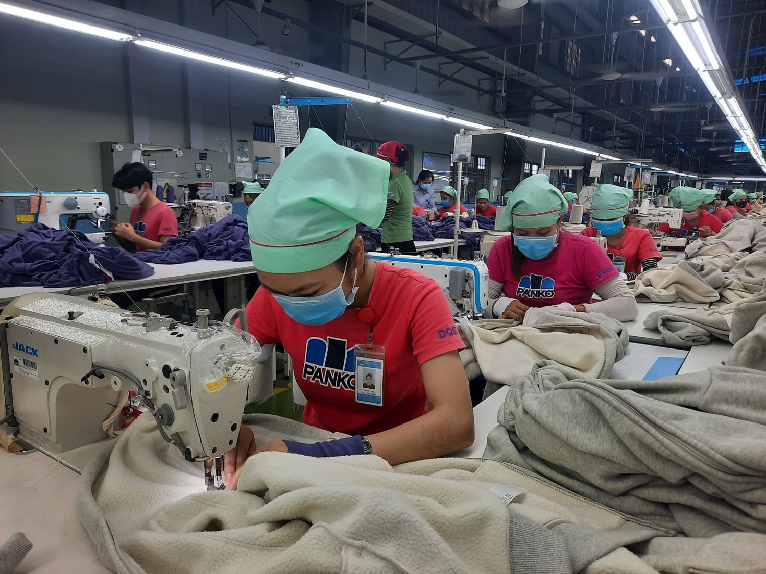 Triển khai chính sách hỗ trợ người lao động và doanh nghiệp gặp khó khăn do Covid-19 -0