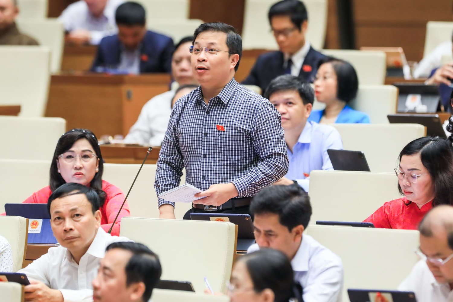Quốc hội tiếp tục chất vấn Thống đốc Ngân hàng Nhà Nước Việt Nam Nguyễn Thị Hồng -0