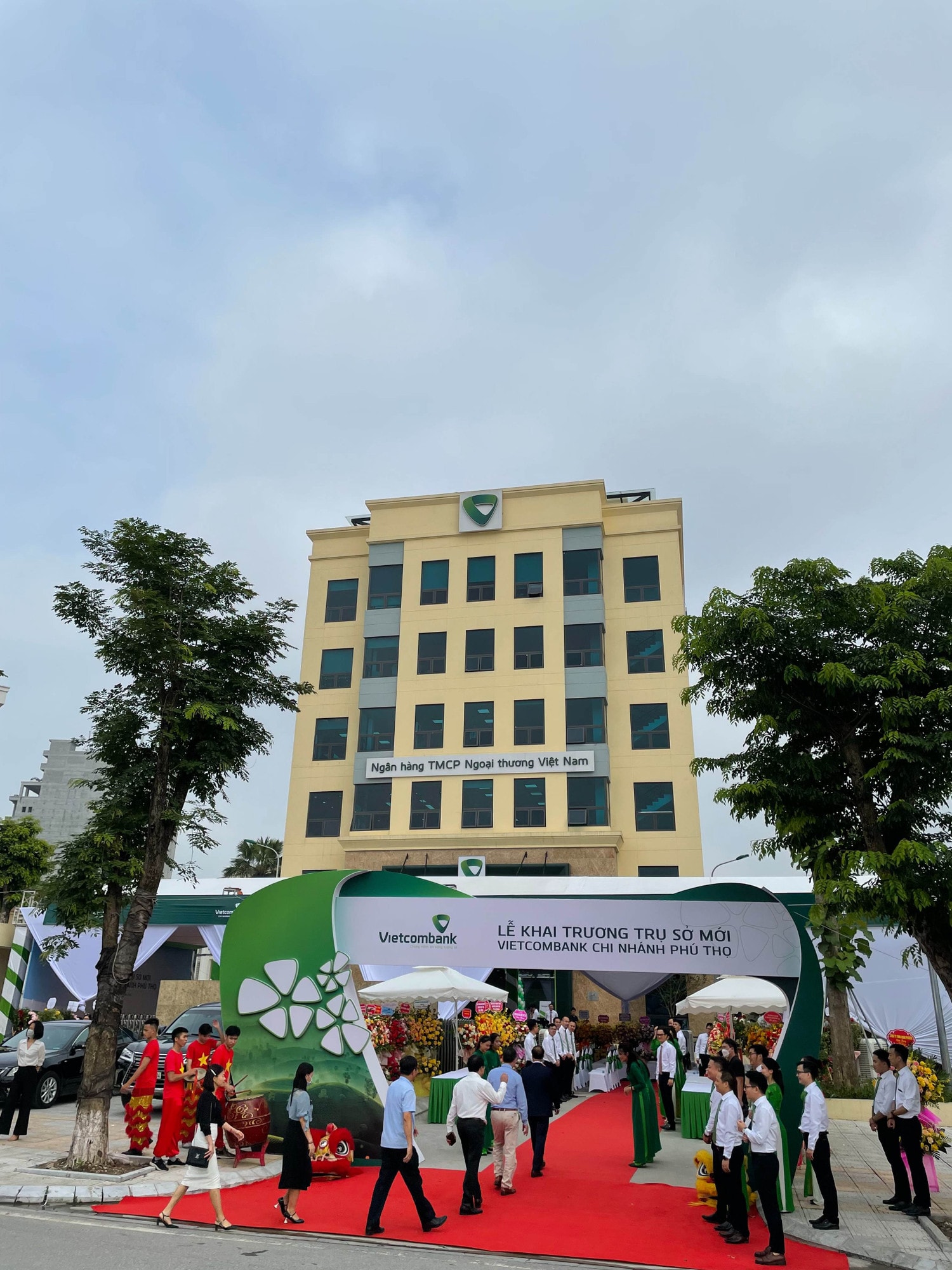 Vietcombank Phú Thọ khánh thành trụ sở hoạt động mới -0