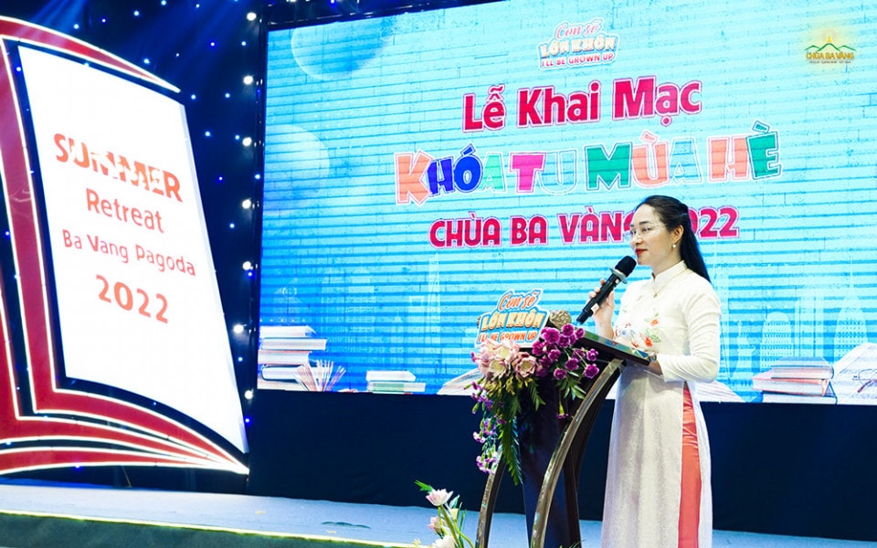 Sôi động đêm khai mạc khóa tu mùa hè chùa Ba Vàng 2022 -0