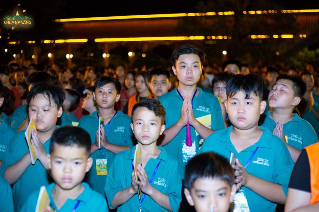 Khóa sinh Khóa tu mùa hè chùa Ba Vàng vun bồi tâm tri ân qua lễ trai đàn chẩn tế ---   -2