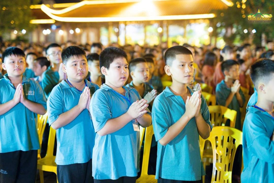 Khóa sinh Khóa tu mùa hè chùa Ba Vàng vun bồi tâm tri ân qua lễ trai đàn chẩn tế ---   -1