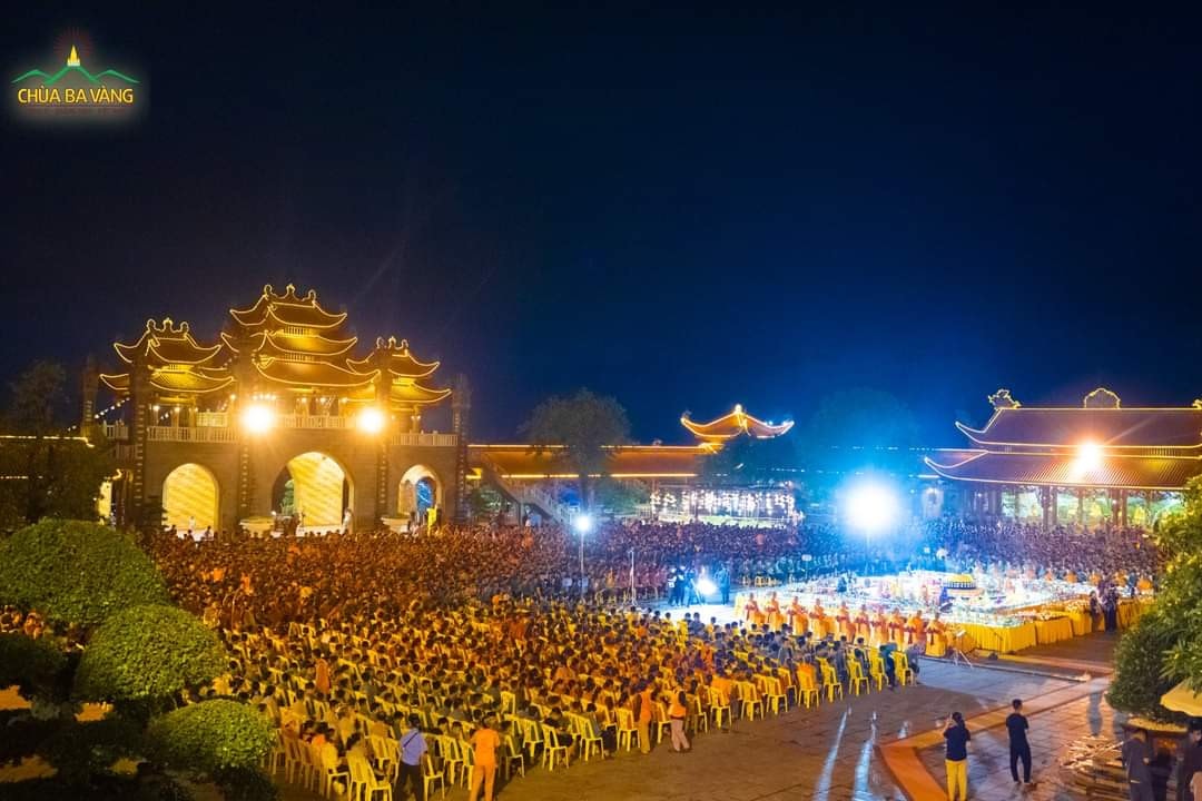 Khóa sinh Khóa tu mùa hè chùa Ba Vàng vun bồi tâm tri ân qua lễ trai đàn chẩn tế ---   -9