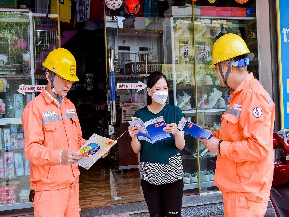 đồng bộ các giải pháp cấp điện an toàn, liên tục mùa nắng nóng năm 2022 -0