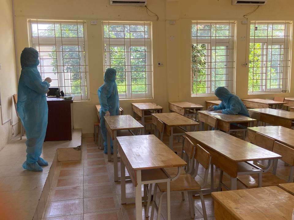 Hình ảnh thí sinh Hà Nội trong ngày làm thủ tục dự thi vào lớp 10 -0
