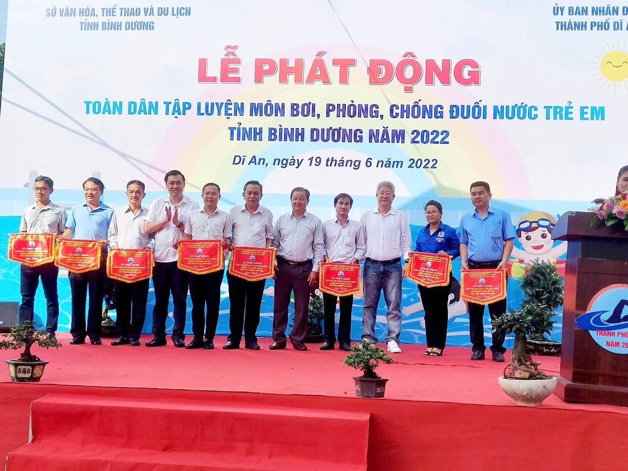 Bình Dương: Phát động toàn dân tập luyện môn bơi, phòng chống đuối nước năm 2022 -0