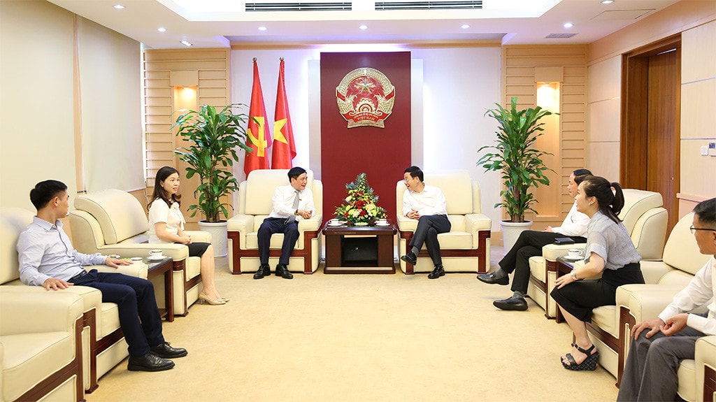 Tổng Thư ký Quốc hội, Chủ nhiệm Văn phòng Quốc hội Bùi Văn Cường thăm, chúc mừng Bộ Thông tin và Truyền thông -1