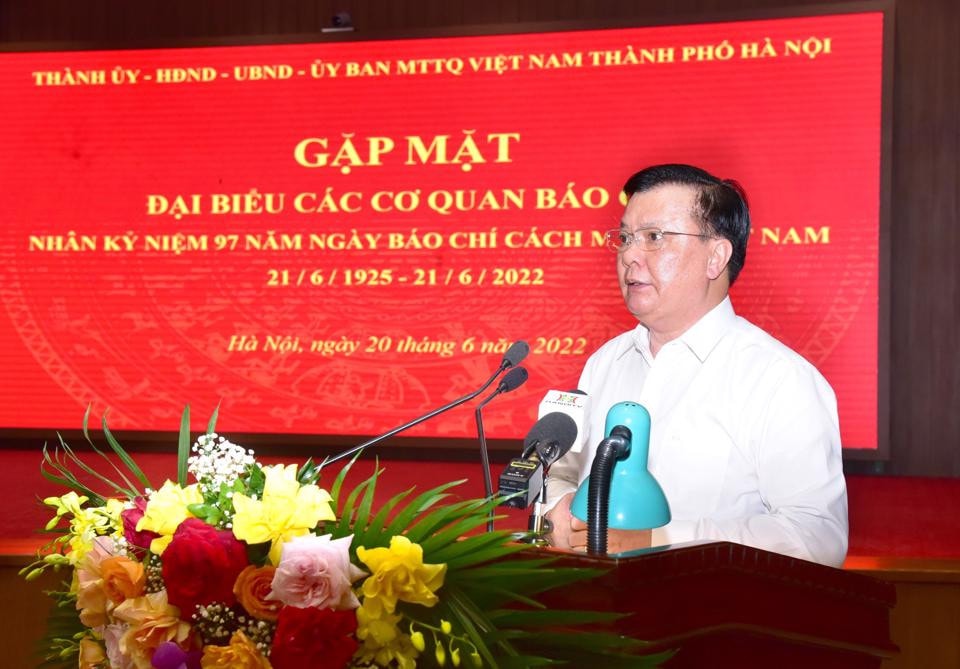 Bí thư Thành ủy Đinh Tiến Dũng: Cởi mở, chủ động thông tin cho báo chí -0