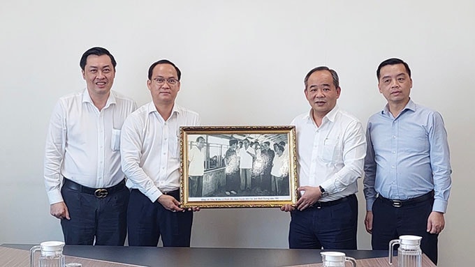 Ủy viên Trung ương Đảng, Chủ nhiệm Văn phòng Chủ tịch Nước thăm Sở Văn hoá, Thể thao và Du lịch tỉnh Bình Dương -2