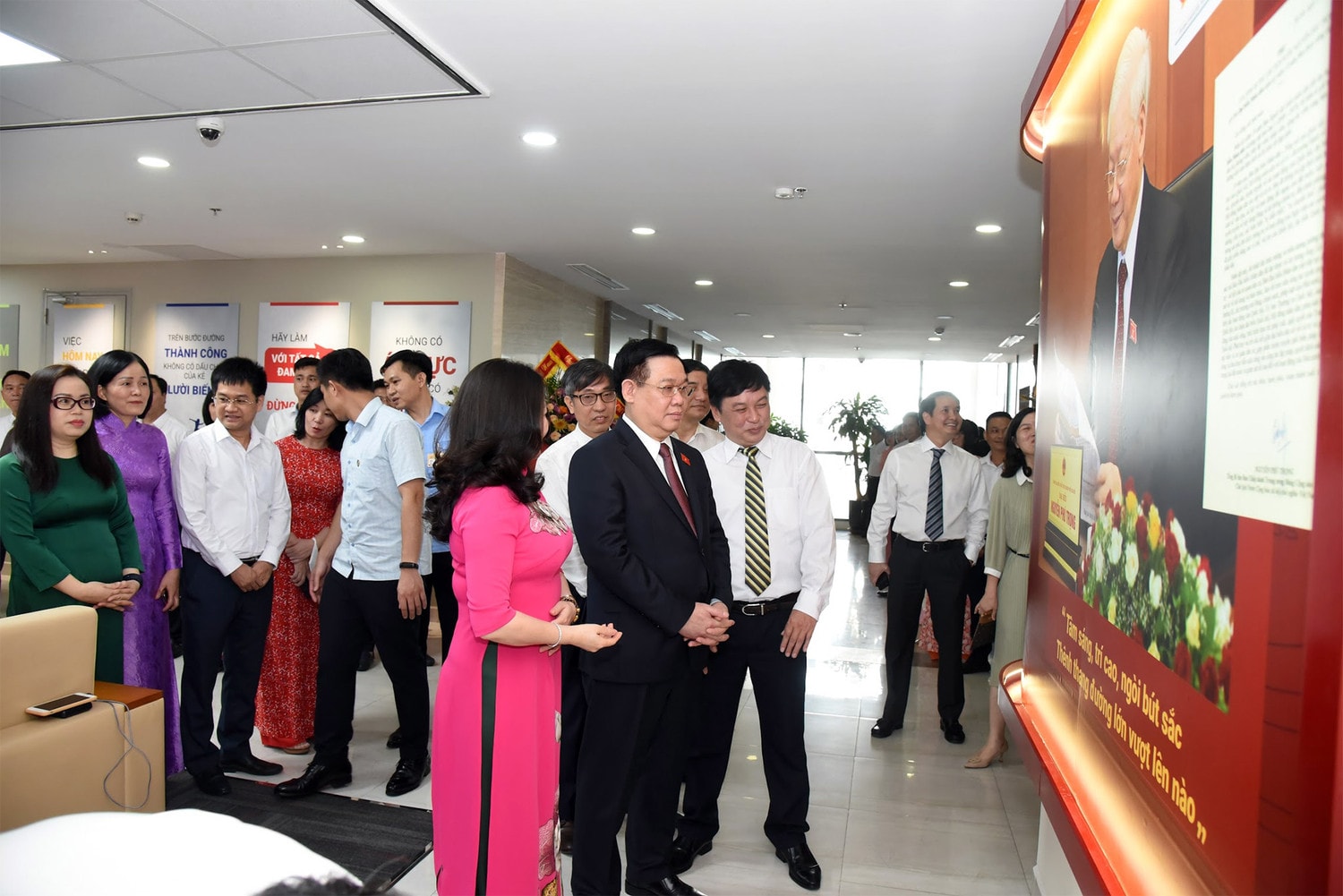 Chủ tịch Quốc hội Vương Đình Huệ: Báo Đại biểu Nhân dân ngày càng phát triển 