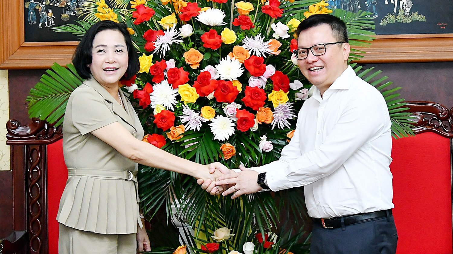 Cầu nối hữu hiệu giữa cơ quan dân cử với cử tri và Nhân dân