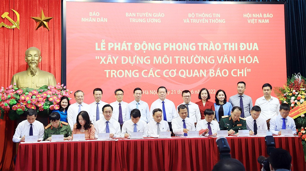 Phong trào thi đua xây dựng môi trường văn hóa cần thấm sâu vào mỗi cơ quan báo chí -0
