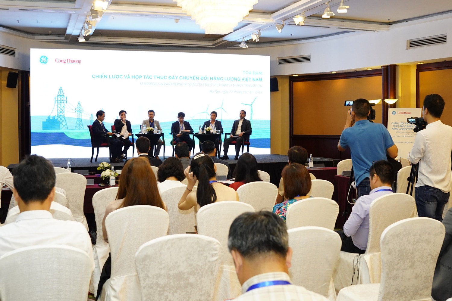 Tọa đàm thúc đẩy chuyển đổi năng lượng xanh và sạch cho Việt Nam -0