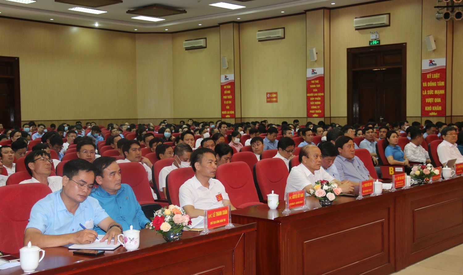 Các đại biểu dự hội nghị Đoàn ĐBQH tỉnh Quảng Ninh tiếp xúc cử ngành Than -0