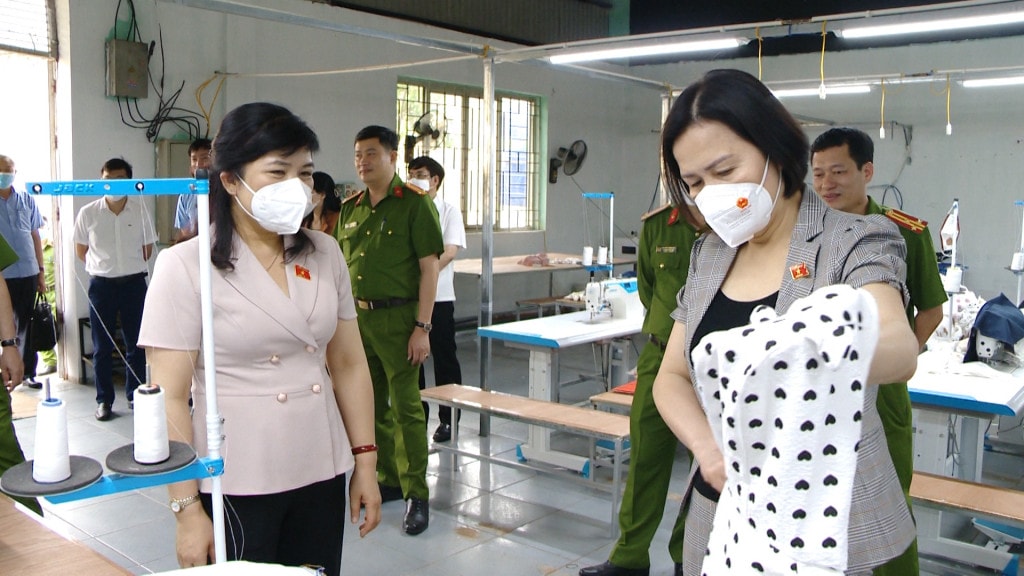 Đoàn ĐBQH tỉnh khảo sát thực tế để chuẩn bị cho Kỳ họp thứ Ba, Quốc hội Khóa XV