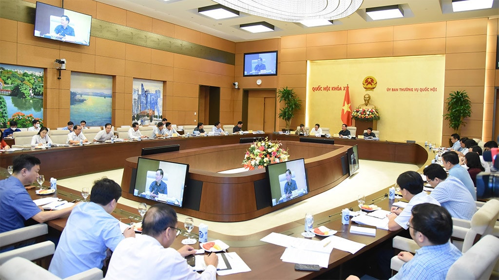 Chủ tịch Quốc hội Vương Đình Huệ chủ trì làm việc của Đảng đoàn Quốc hội với Văn phòng Quốc hội