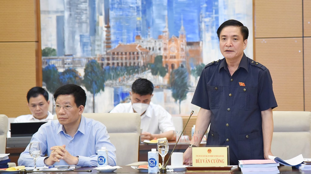 Chủ tịch Quốc hội Vương Đình Huệ chủ trì làm việc của Đảng đoàn Quốc hội với Văn phòng Quốc hội