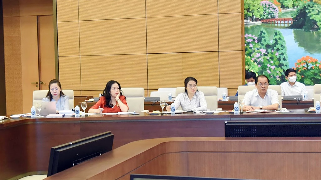 Chủ tịch Quốc hội Vương Đình Huệ chủ trì làm việc của Đảng đoàn Quốc hội với Văn phòng Quốc hội