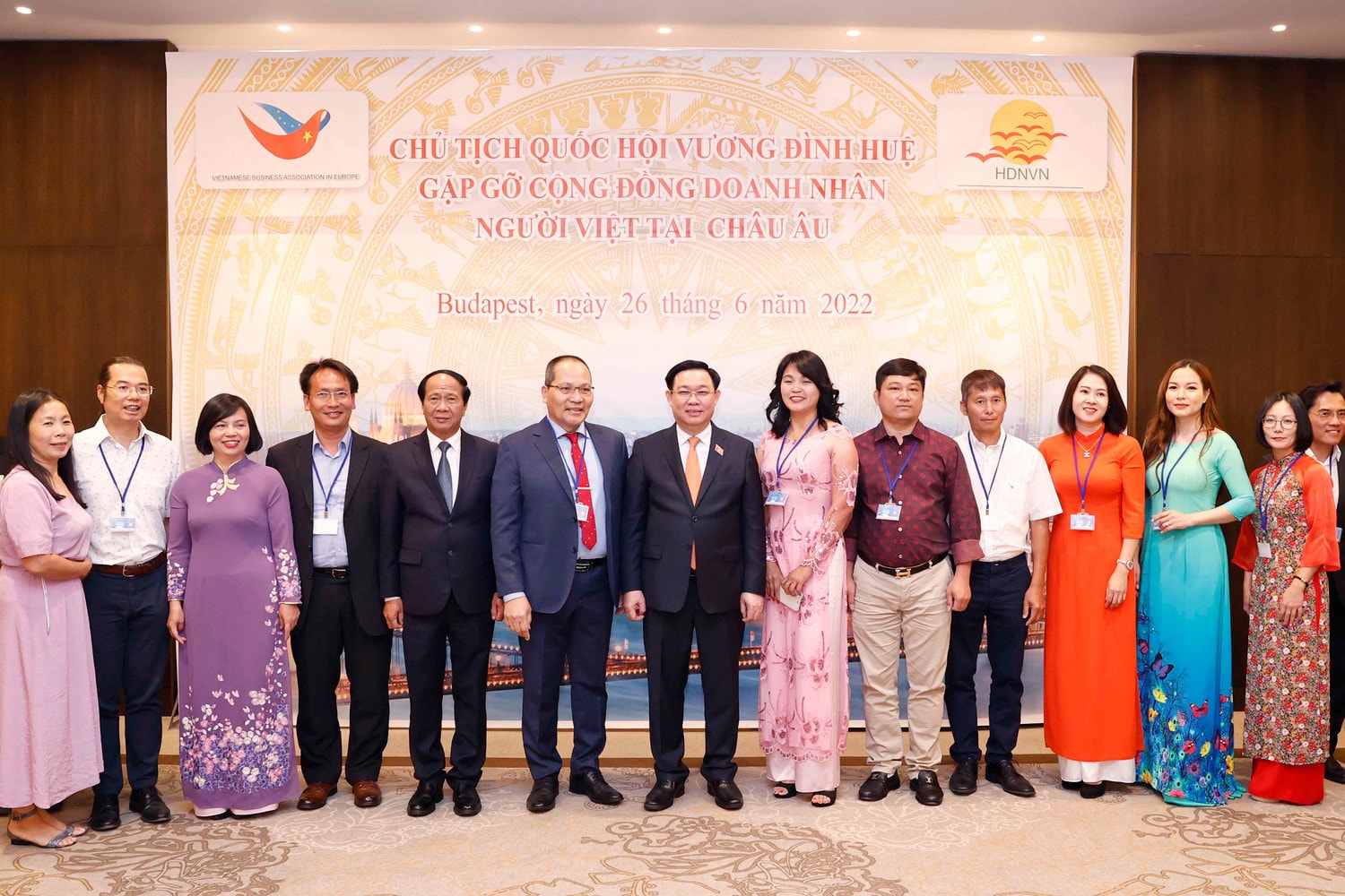 Chủ tịch Quốc hội Vương Đình Huệ với các đại biểu. Ảnh: Doãn Tấn/TTXVN Chủ tịch Quốc hội Vương Đình Huệ: