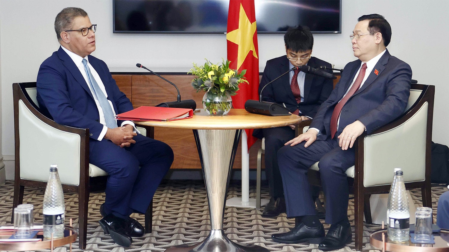Chủ tịch Quốc hội Vương Đình Huệ và 16 sự kiện trong 48 giờ tại Vương quốc Anh và Bắc Ireland -0