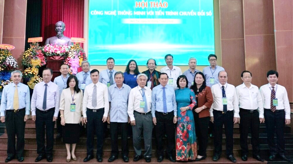 Công nghệ thông minh với tiến trình chuyển đổi số -0