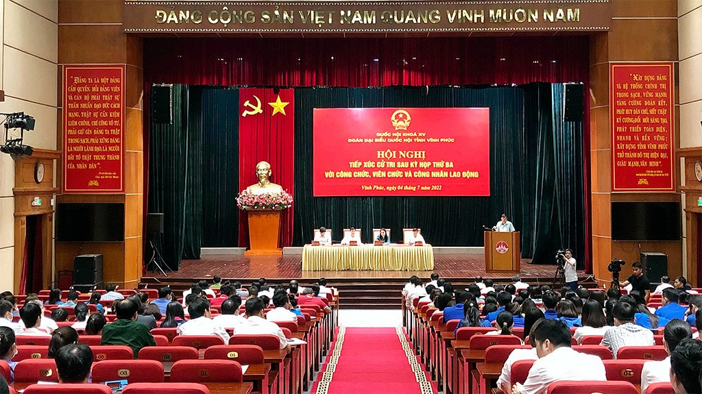 Đoàn ĐBQH tỉnh Vĩnh Phúc tiếp xúc cử tri công chức, viên chức, công nhân lao động -5