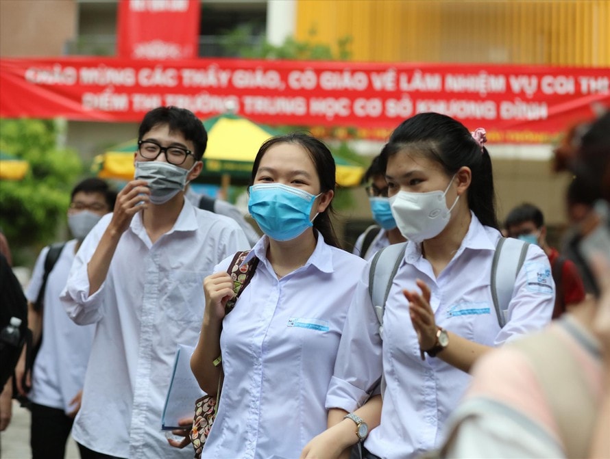Đề thi môn Toán có sự mới mẻ và tính phân hoá cao -0