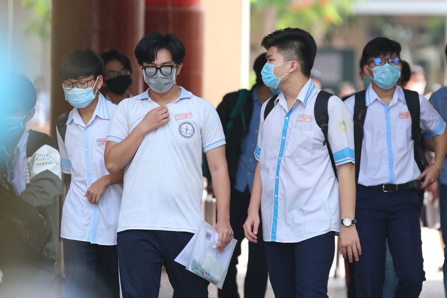 Đề thi các Bài thi Tổ hợp: Kiến thức cơ bản, vừa sức học sinh -0