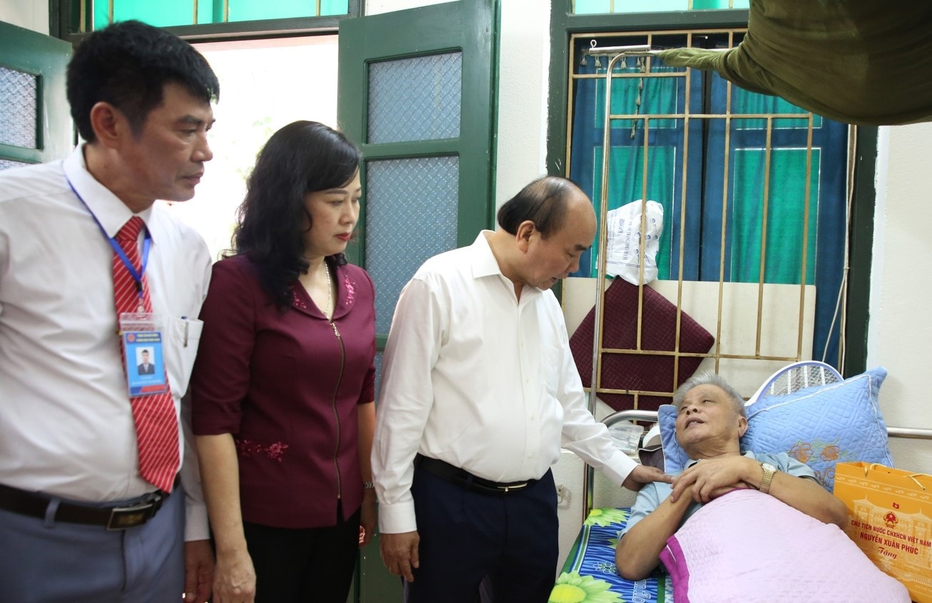 Chủ tịch nước Nguyễn Xuân Phúc thăm, tặng quà nhân Ngày Thương binh, liệt sĩ tại Bắc Ninh -0