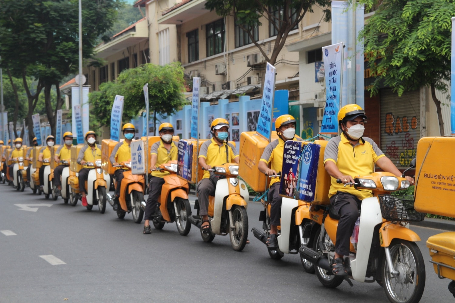 Ra quân hưởng ứng ngày Bảo hiểm y tế Việt Nam -0
