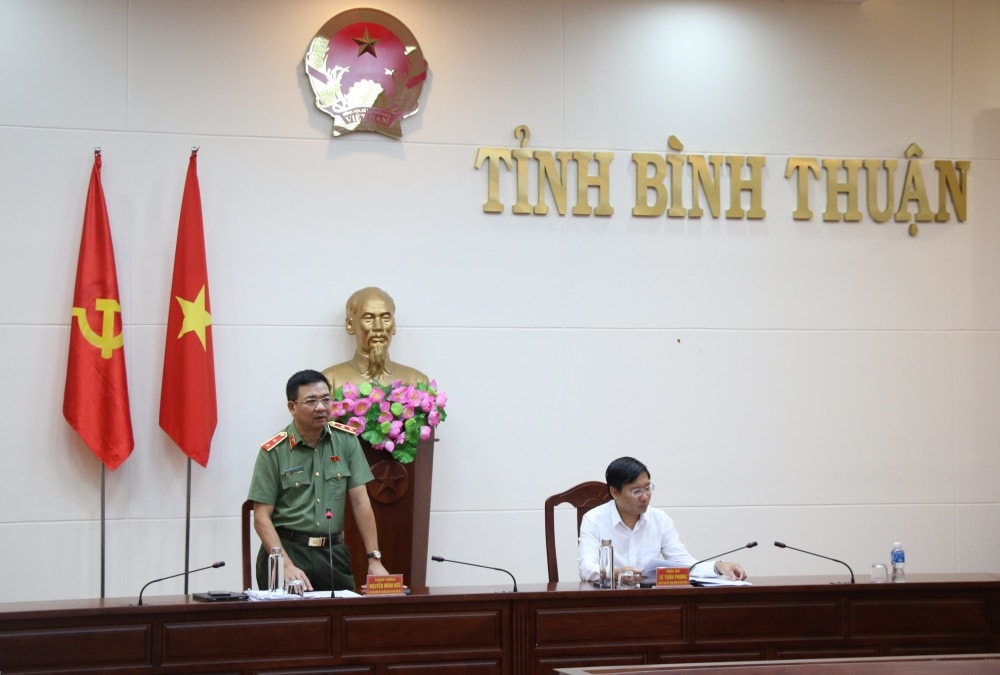 Phó Chủ nhiệm Ủy ban Quốc phòng và An ninh, Trung tướng Nguyễn Minh Đức phát biểu tại buổi làm việc với UBND tỉnh Bình Thuận Uỷ ban Quốc phòng và An ninh khảo sát về phòng thủ dân sự tại tỉnh Bình Thuận -0