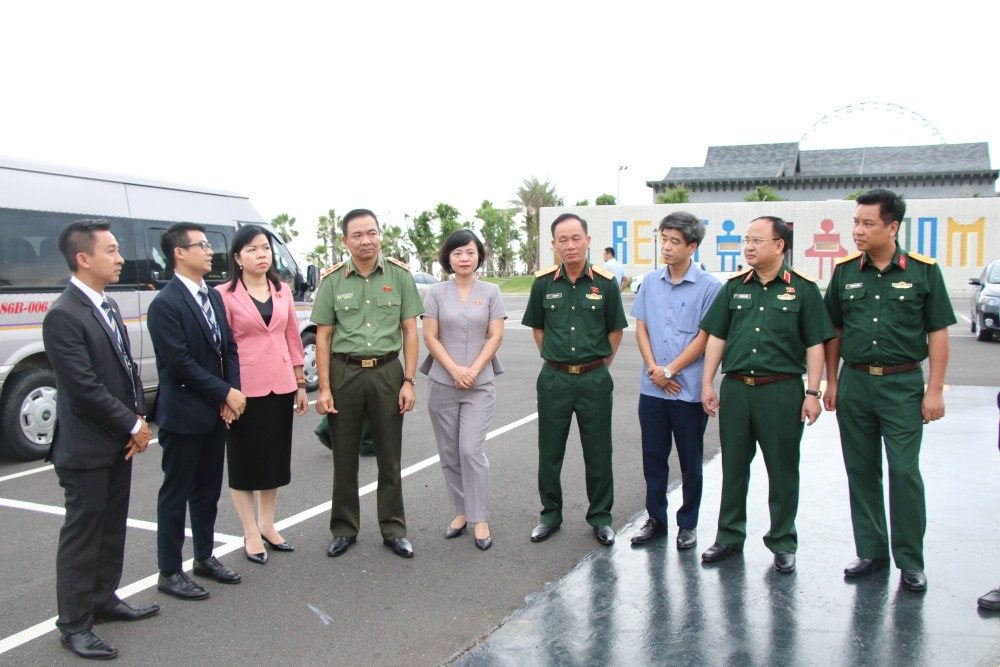 Đoàn khảo sát của Ủy ban Quốc phòng và An ninh thị sát thực tế tại sân bay trực thăng NovaWorld Phan Thiết Uỷ ban Quốc phòng và An ninh khảo sát về phòng thủ dân sự tại tỉnh Bình Thuận -0