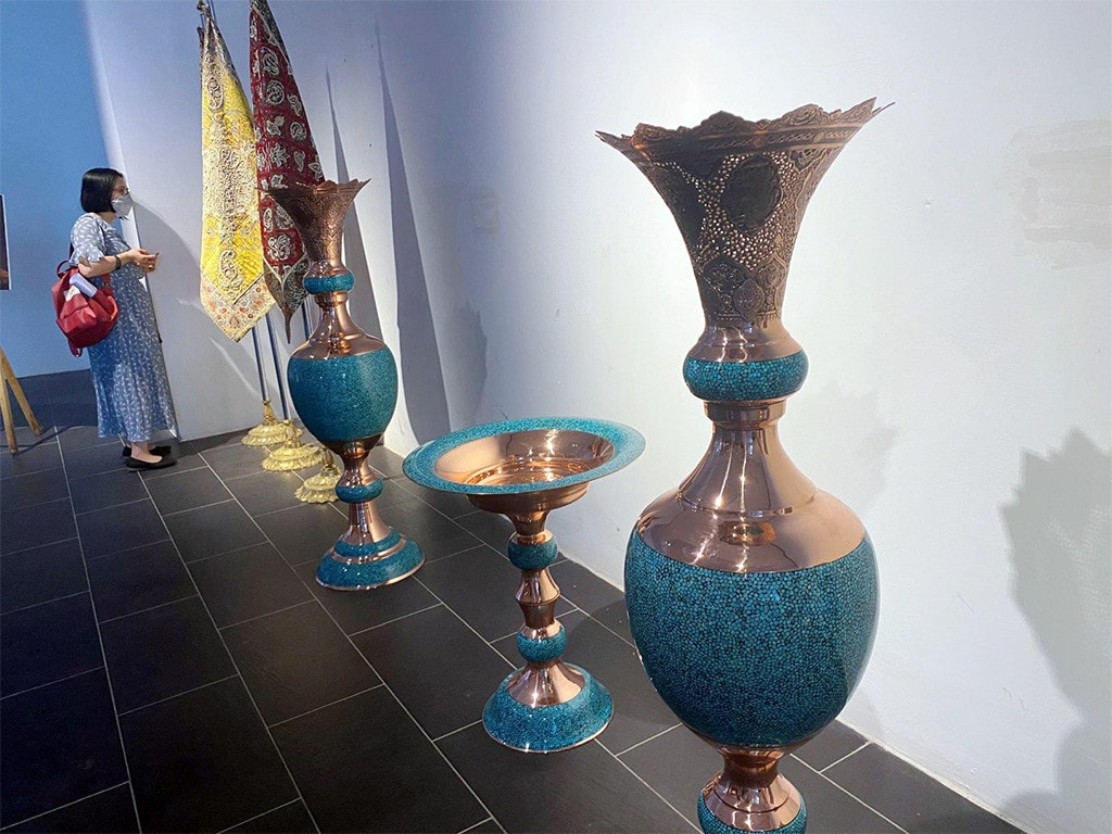 Chiêm ngưỡng vẻ rực rỡ và tráng lệ của di sản văn hóa Iran -3