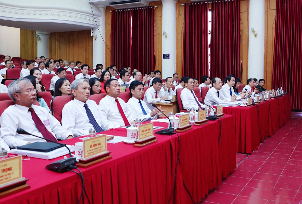 Hà Tĩnh thu ngân sách đạt 10.918 tỷ đồng, tăng 36,5% so với cùng kỳ -0
