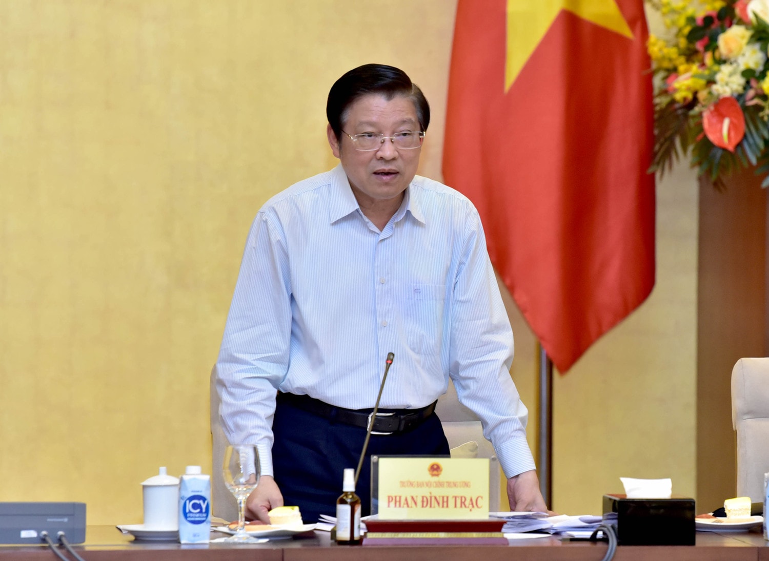 Trưởng ban Nội chính Trung ương Phan Đình Trạc phát biểu. Ảnh: Lâm Hiển Chủ tịch Quốc hội Vương Đình Huệ: Tự chủ quyết định các vấn đề nhằm đáp ứng tối đa lợi ích quốc gia, dân tộc -0