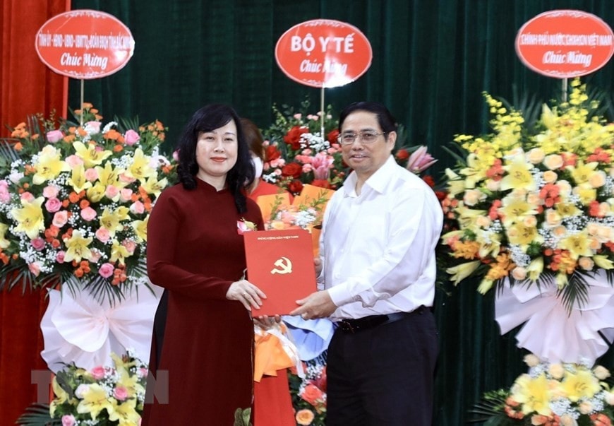 Thủ tướng trao quyết định Quyền Bộ trưởng Bộ Y tế cho bà Đào Hồng Lan -0