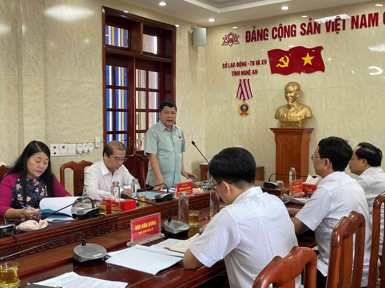 Đoàn giám sát của Ủy ban Văn hóa, Giáo dục làm việc với các sở, ngành Nghệ An -0