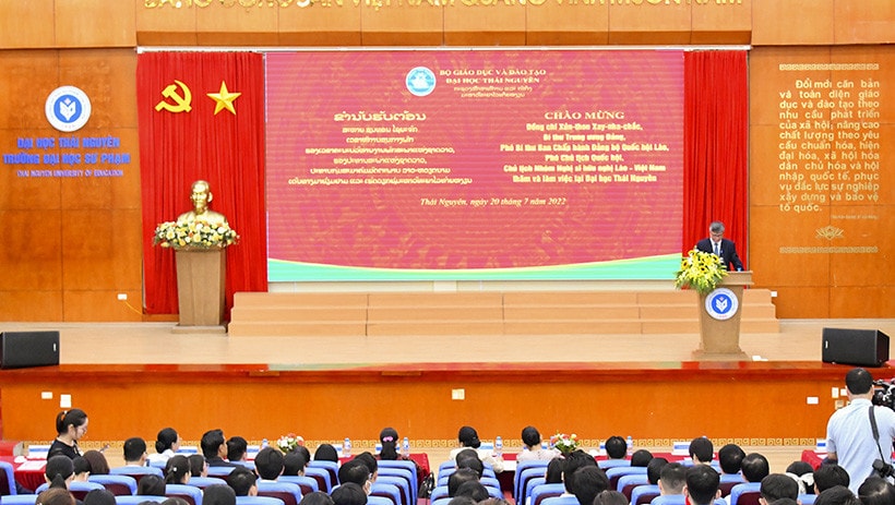 Phó Chủ tịch Quốc hội Lào Sounthone Xayachak thăm, làm việc tại Đại học Thái Nguyên -2