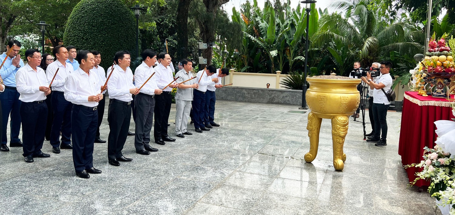 Phó Chủ tịch Thường trực Quốc hội Trần Thanh Mẫn thăm, tặng quà gia đình chính sách tại Bà Rịa - Vũng Tàu -0