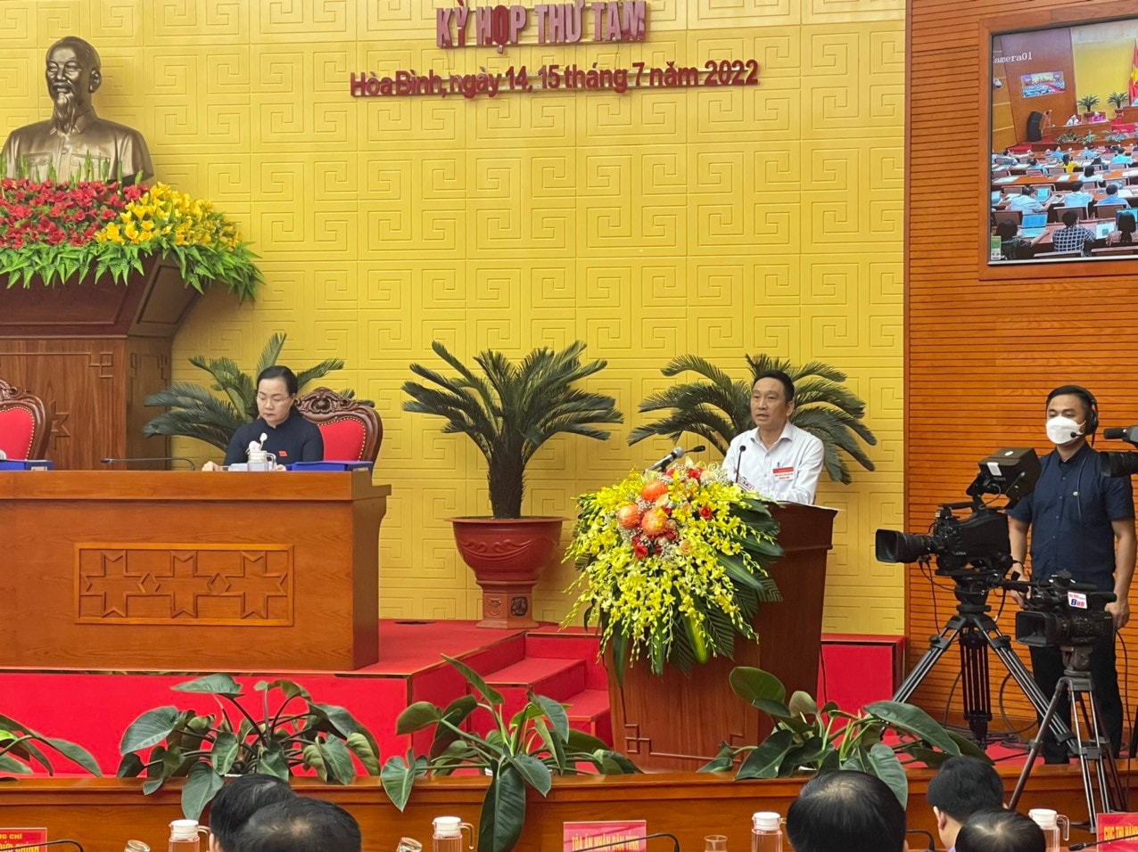 Trách nhiệm với cử tri và Nhân dân -0