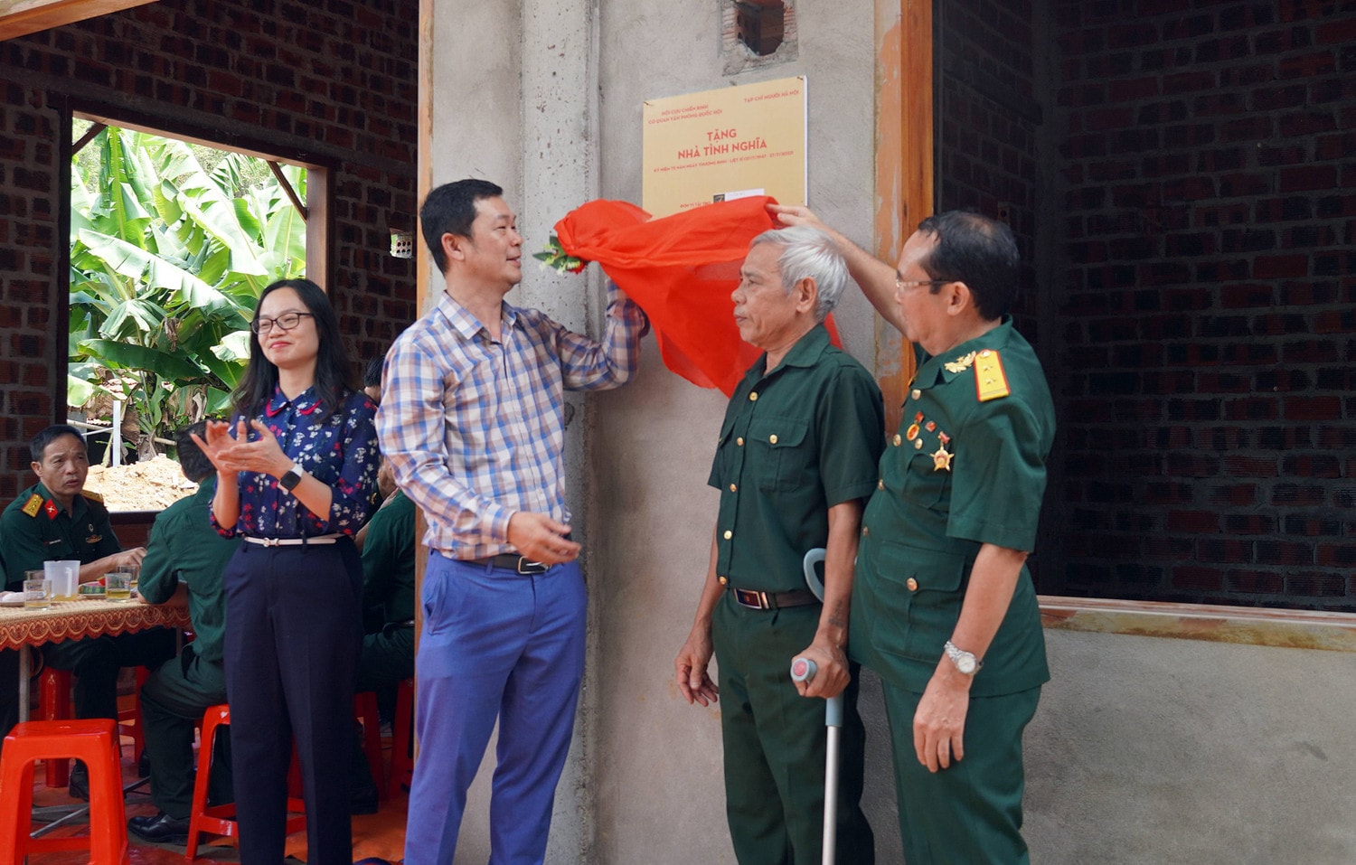 Tặng nhà tình nghĩa cho thương binh Phan Quốc Tính (xã Tam Sơn, Anh Sơn) Thắp sáng 11 nghìn ngọn nến tri ân tại Nghĩa trang quốc tế Việt - Lào -0