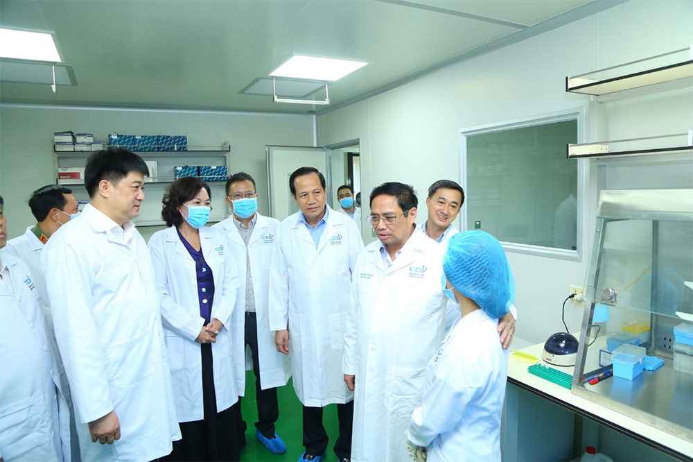 Thủ tướng Chính phủ Phạm Minh Chính làm việc với các đơn vị giám định ADN hài cốt liệt sỹ -0